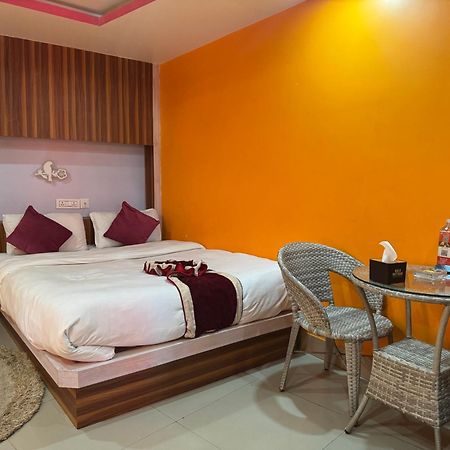 Om Tandoori Hotel Kathmandu Exterior foto
